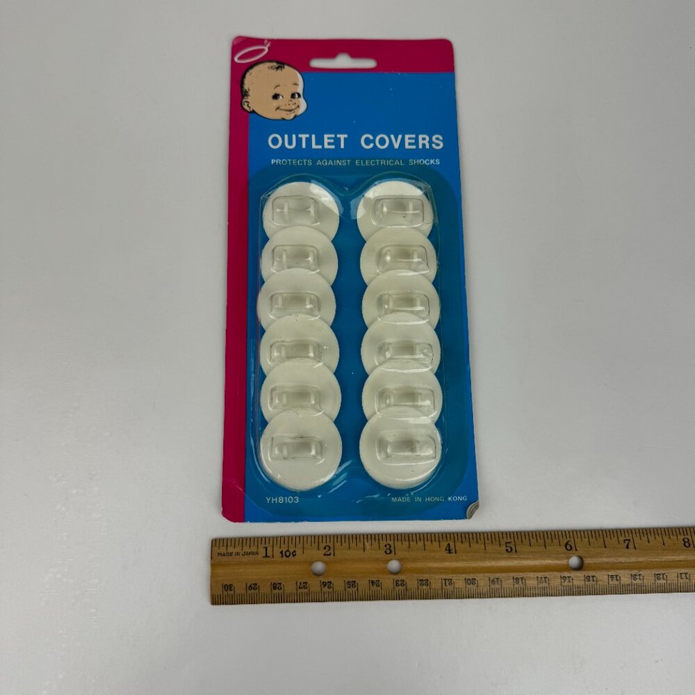 Vtg Sealed Baby 2 Prong Outlet Covers Plastic Hong Kong 12 in Pack White Prop